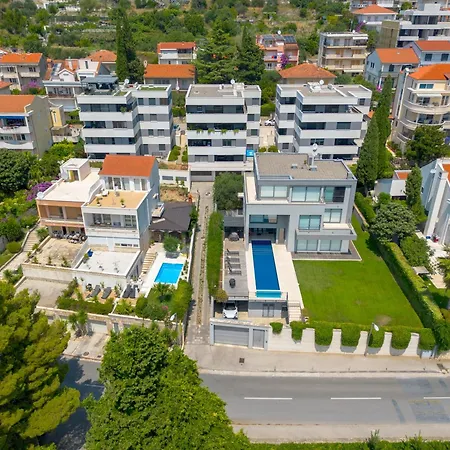 Apartment Lux On Kasuni In Split