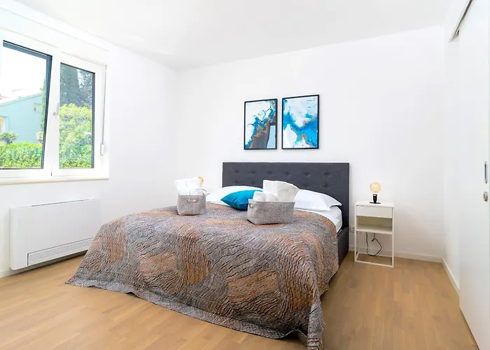 Apartment Lux On Kasuni In Split